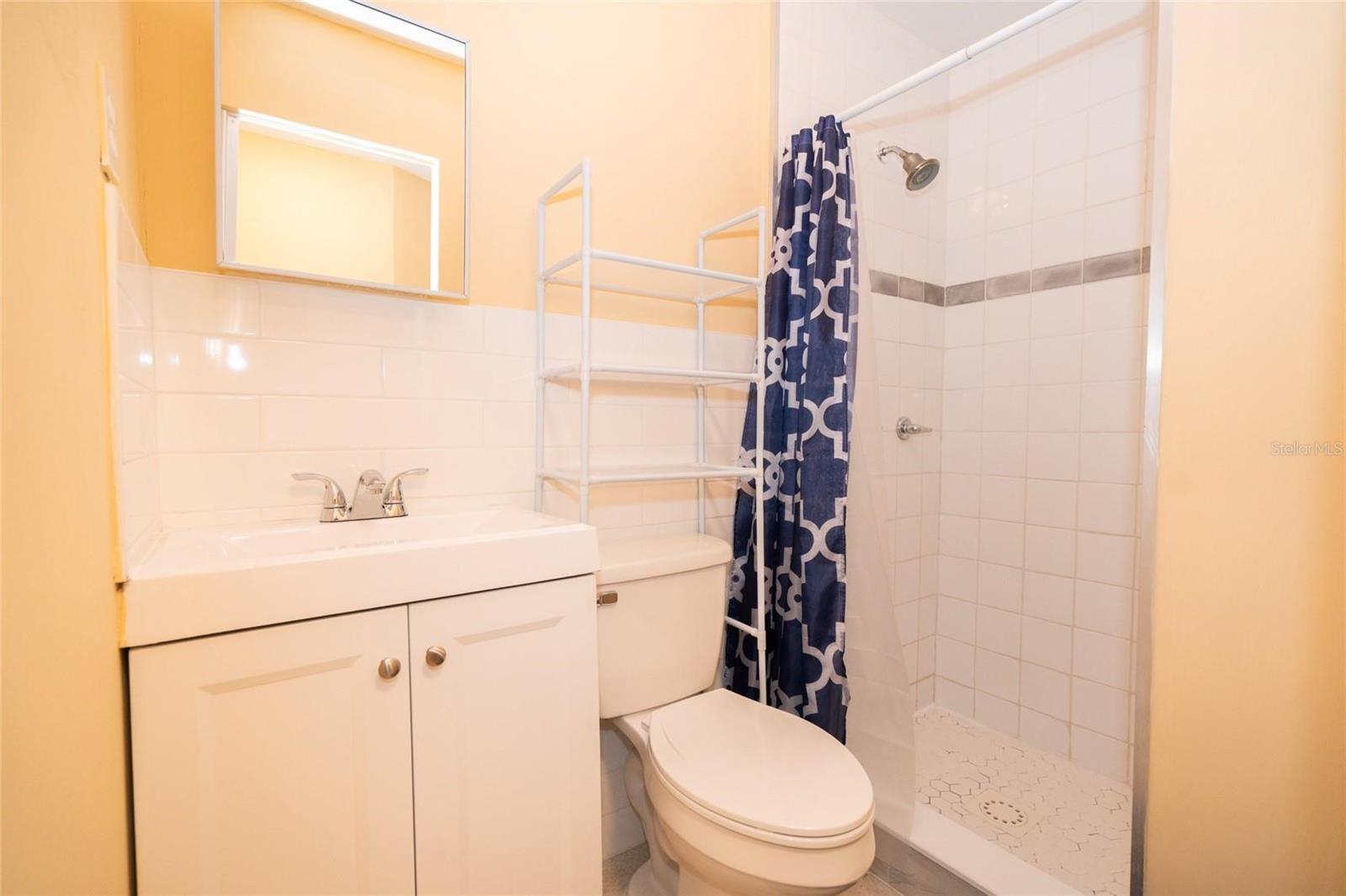 8033 MANVEL DR — photo 18