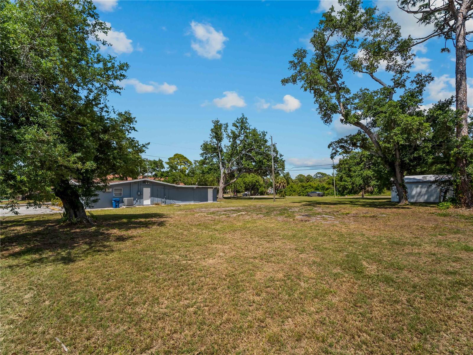 SHAMROCK DR — photo 2