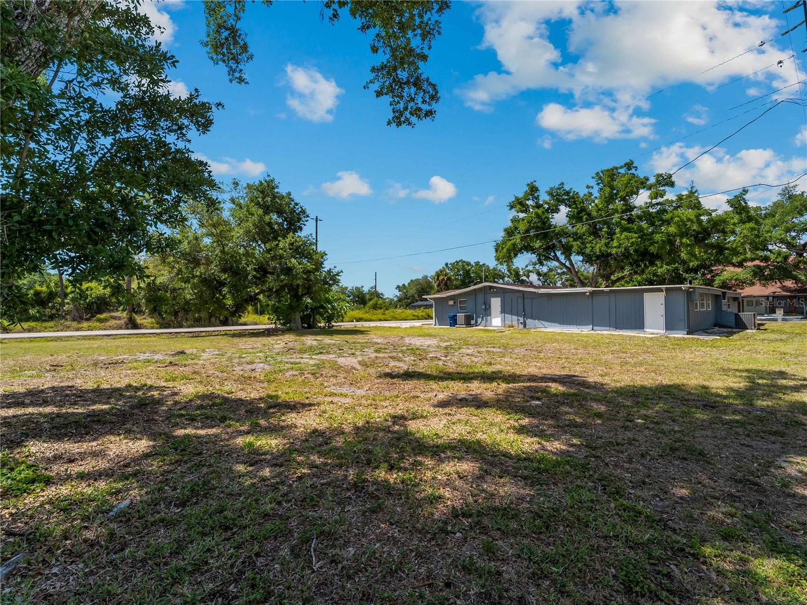 SHAMROCK DR — photo 3