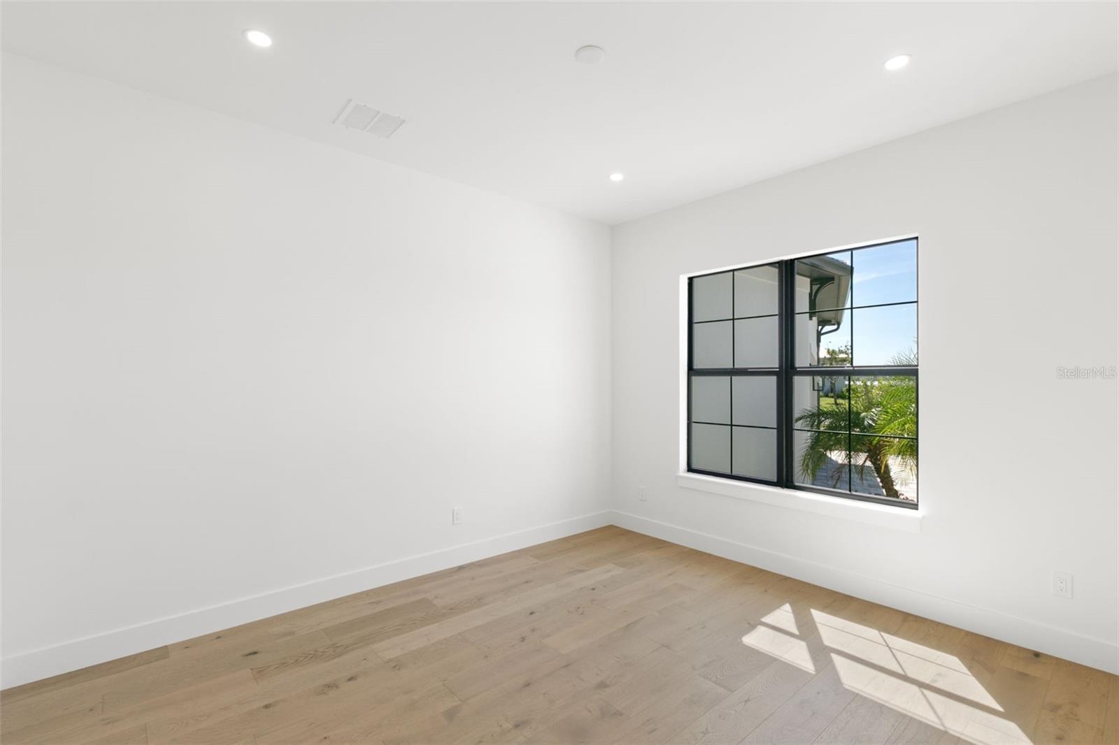 1810 4TH ST E — photo 33