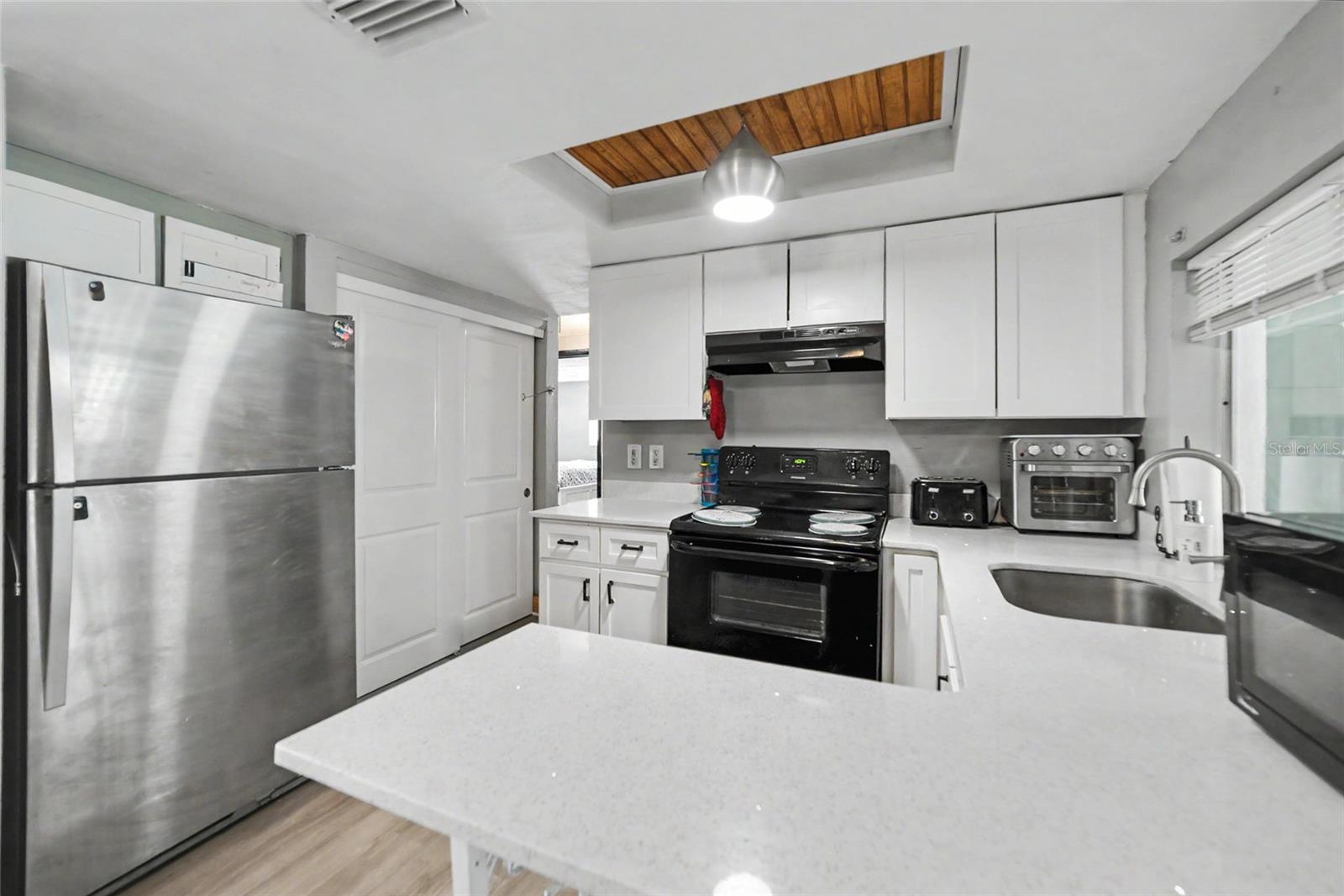 3334 COLDWELL DR — photo 10