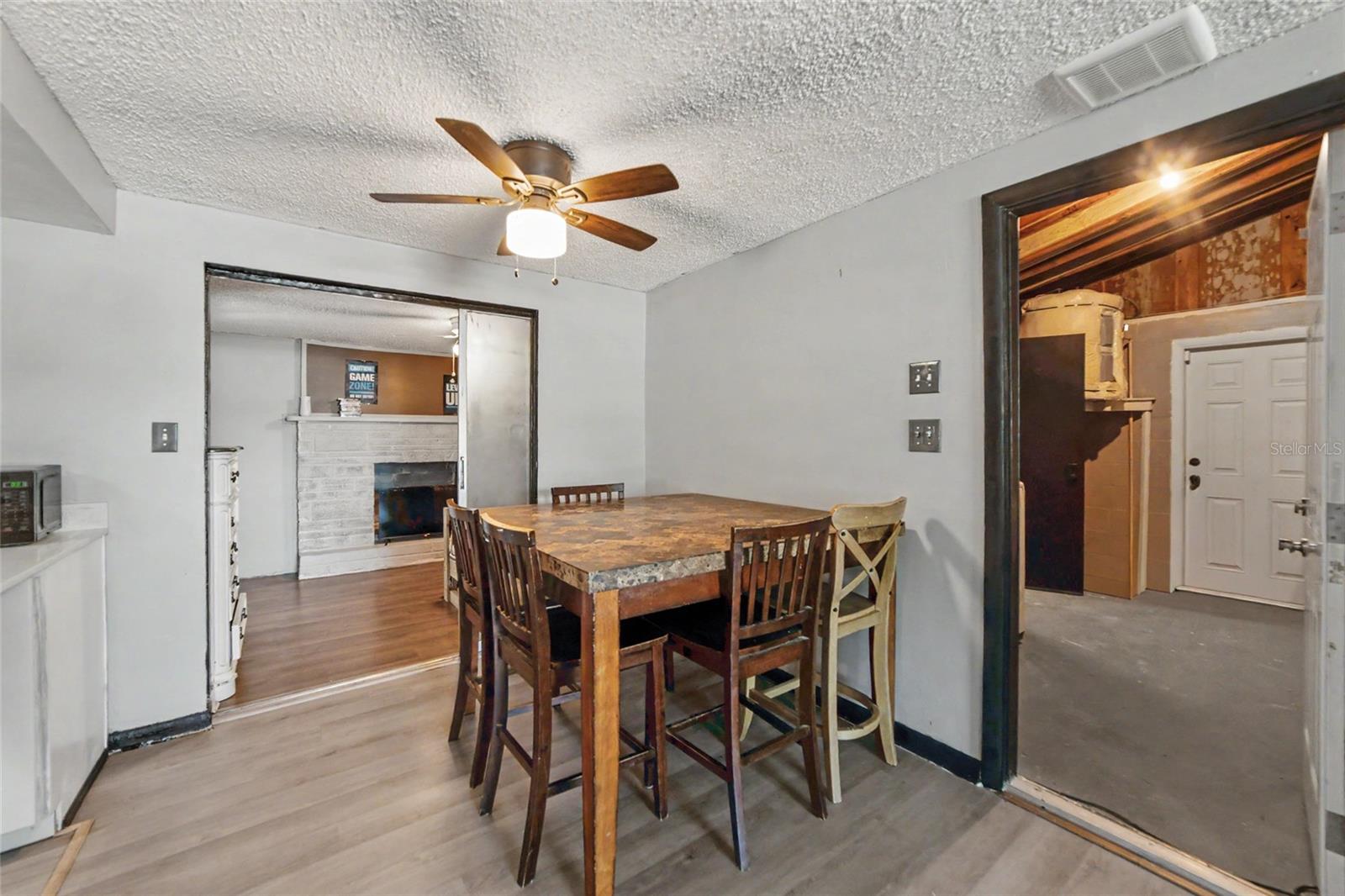 3334 COLDWELL DR — photo 8