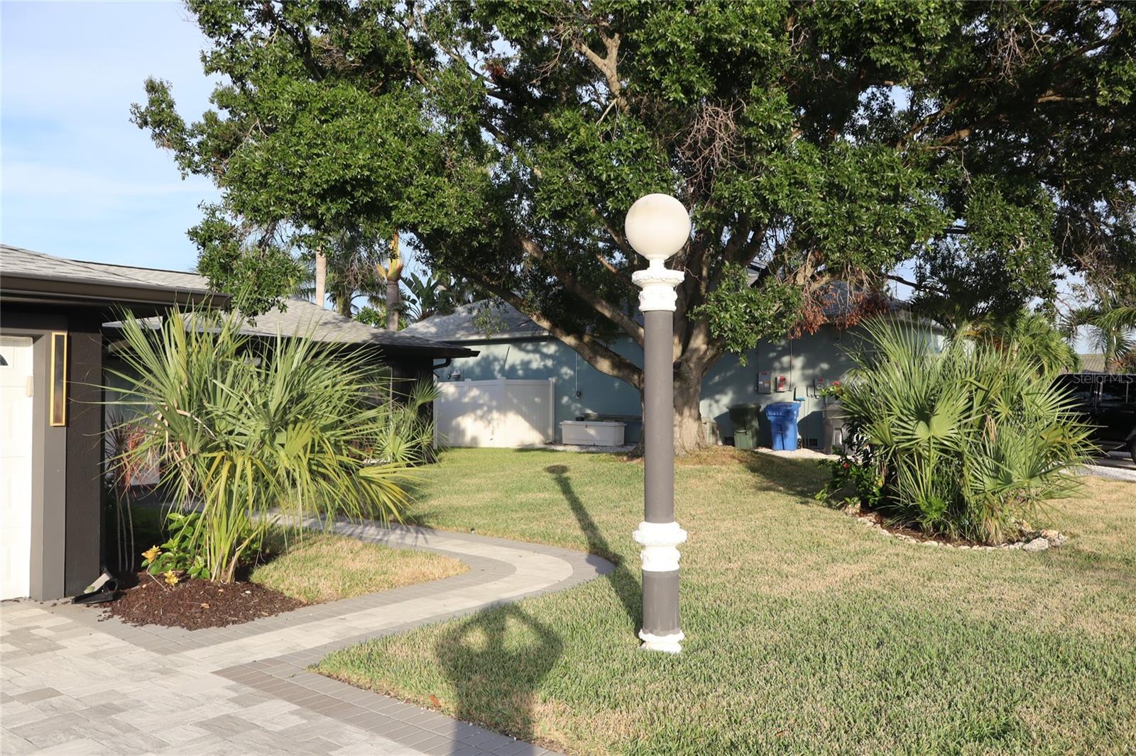 1019 SPINDLE PALM WAY — photo 4