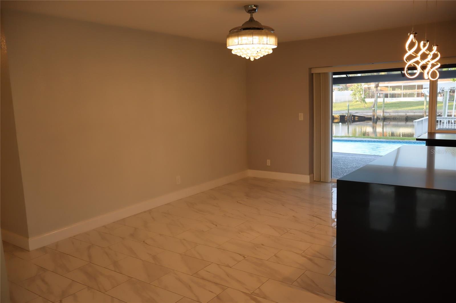 1019 SPINDLE PALM WAY — photo 18