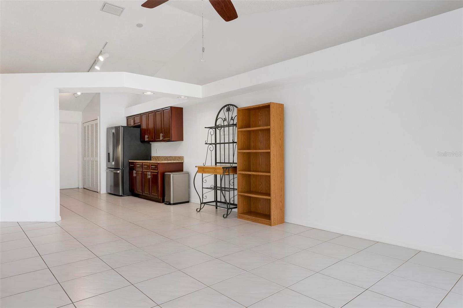 5368 KELLY DR #17 — photo 14