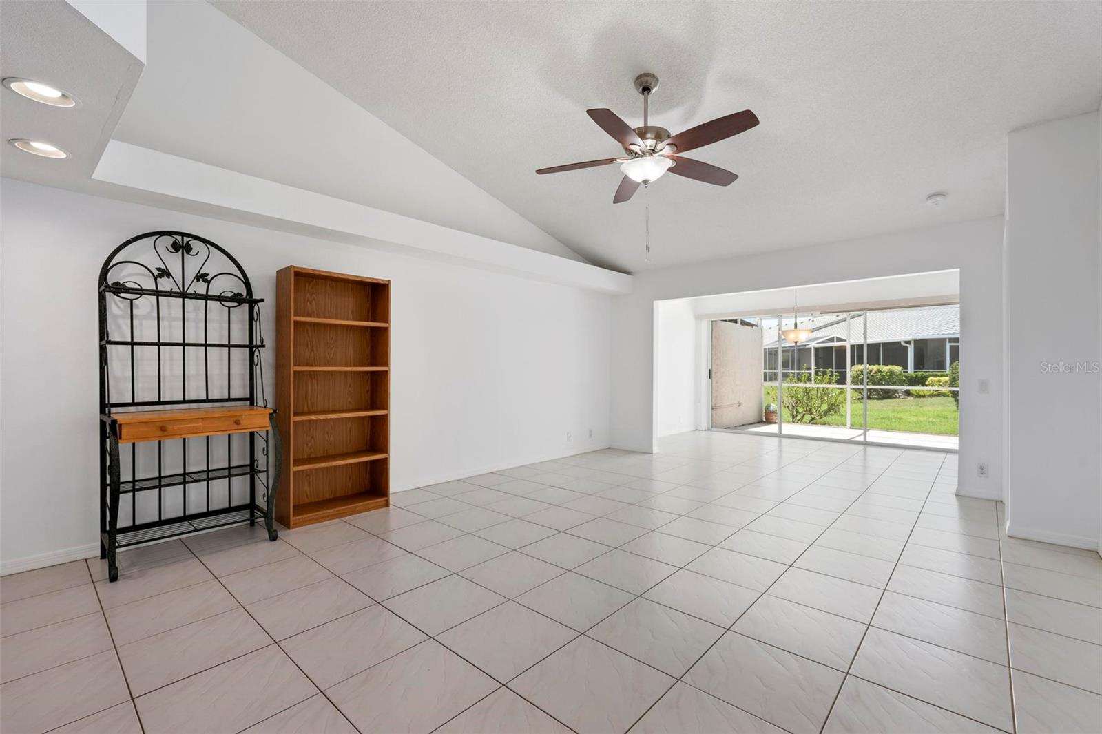 5368 KELLY DR #17 — photo 9
