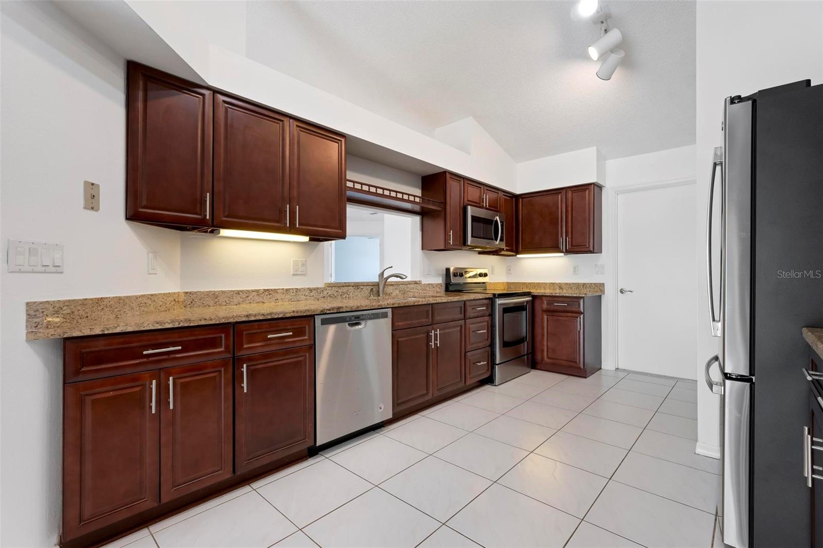 5368 KELLY DR #17 — photo 18
