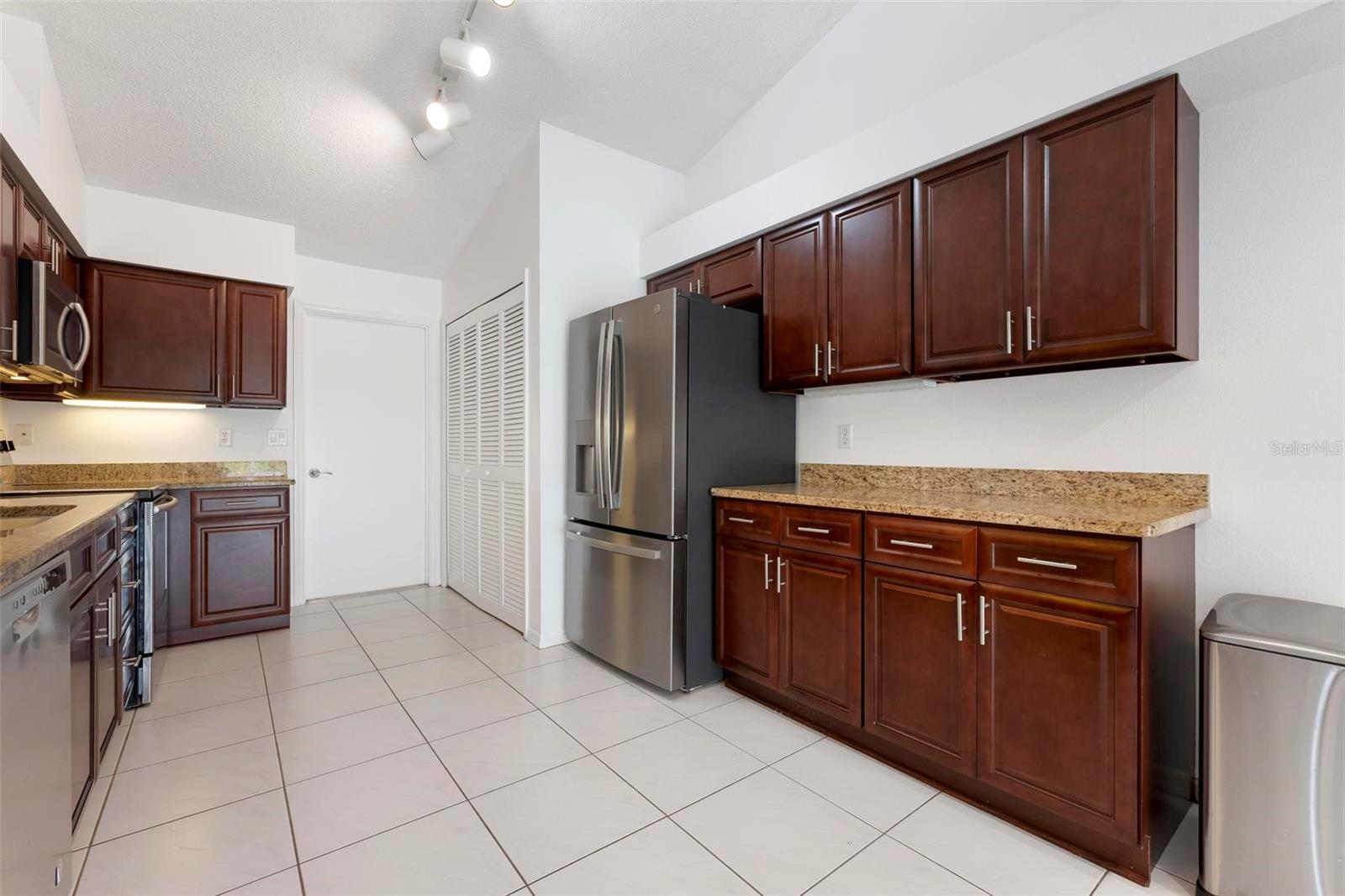 5368 KELLY DR #17 — photo 17