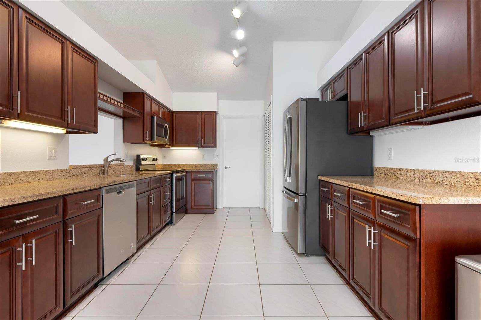 5368 KELLY DR #17 — photo 16