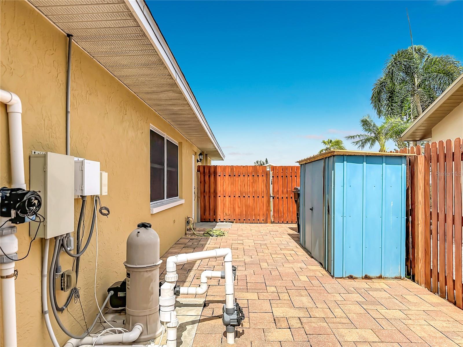 6517 SOLITAIRE PALM WAY — photo 46