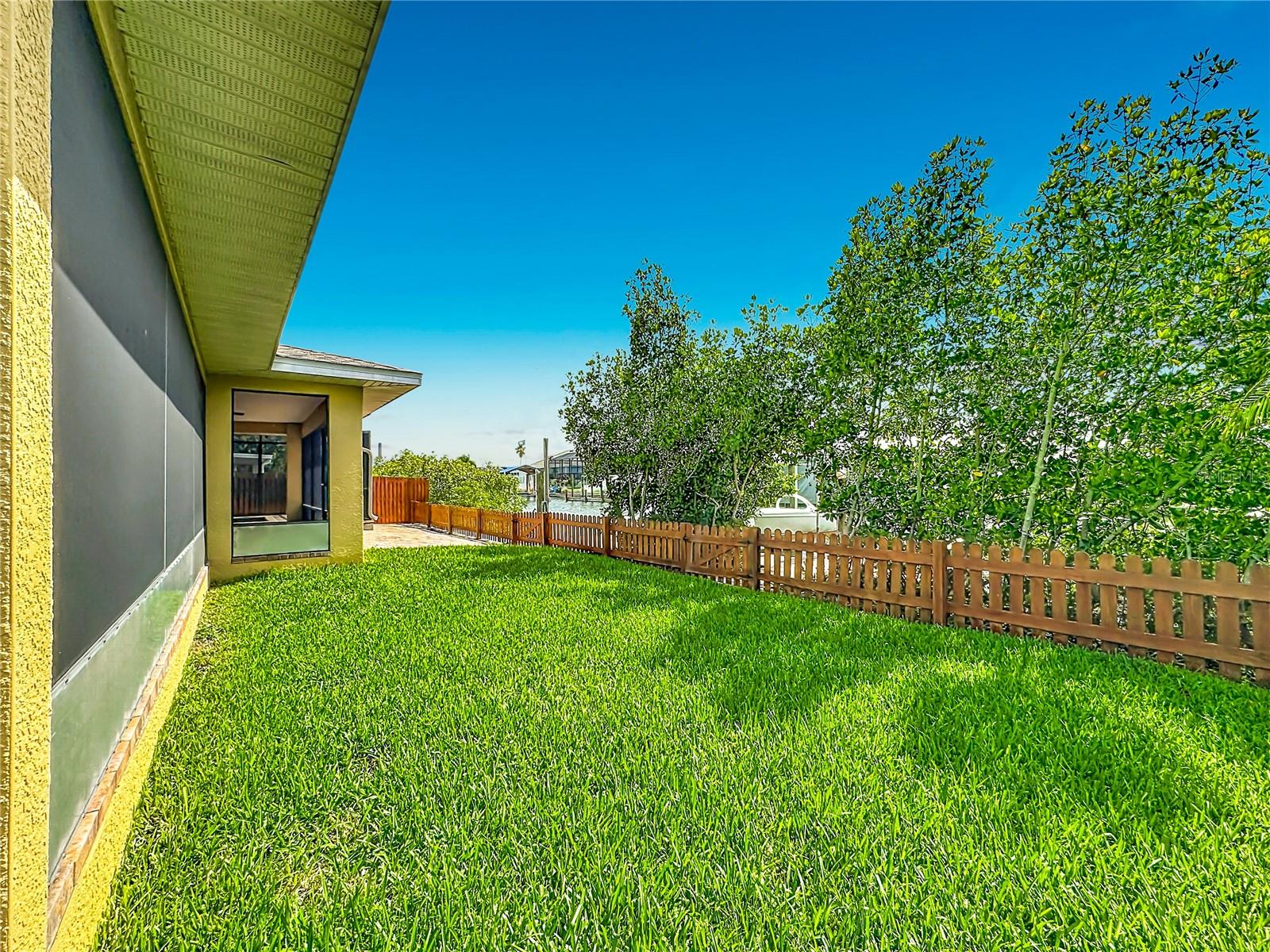 6517 SOLITAIRE PALM WAY — photo 47