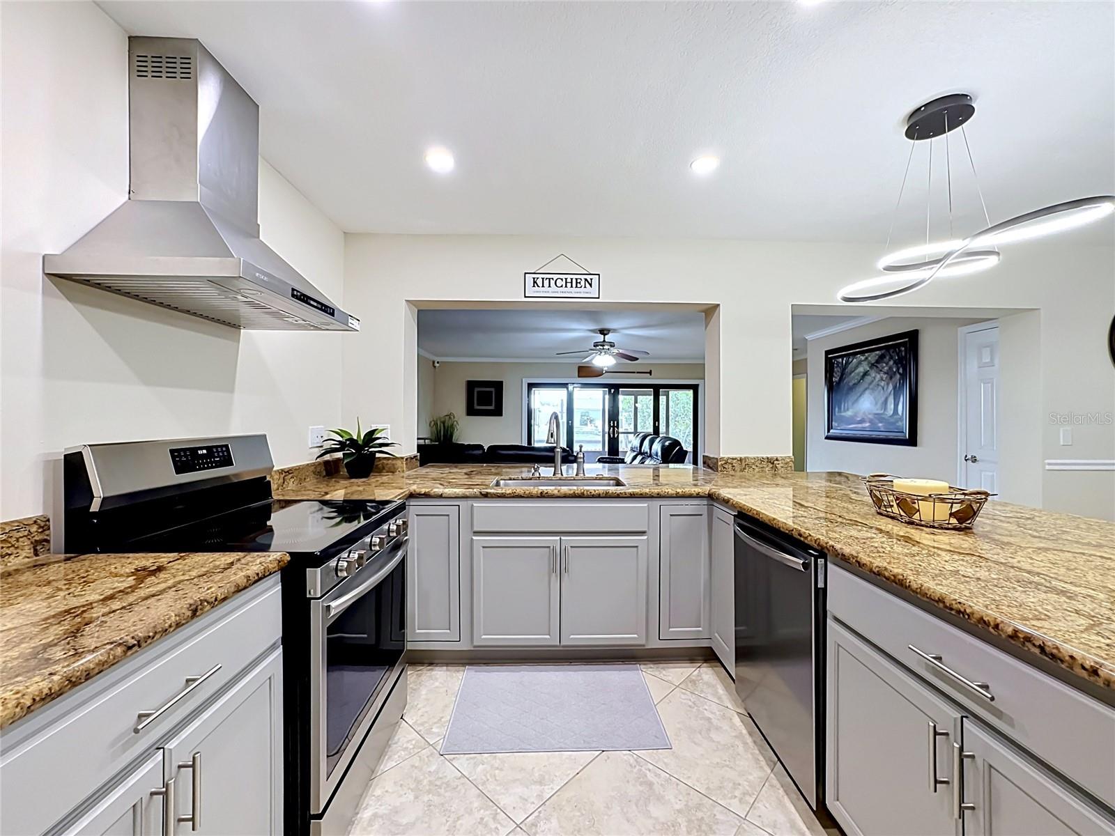 6517 SOLITAIRE PALM WAY — photo 20