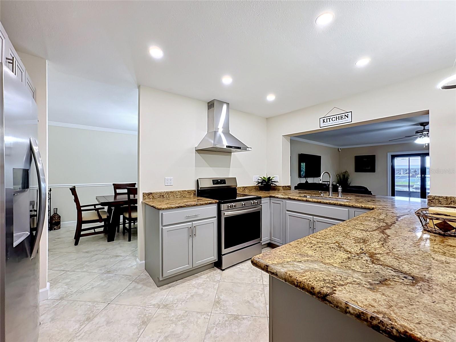 6517 SOLITAIRE PALM WAY — photo 16