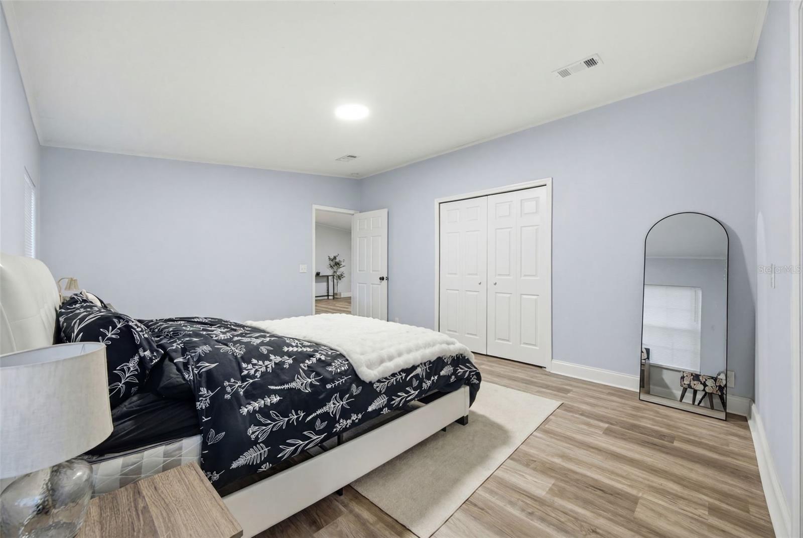 5203 N MENDENHALL DR — photo 22