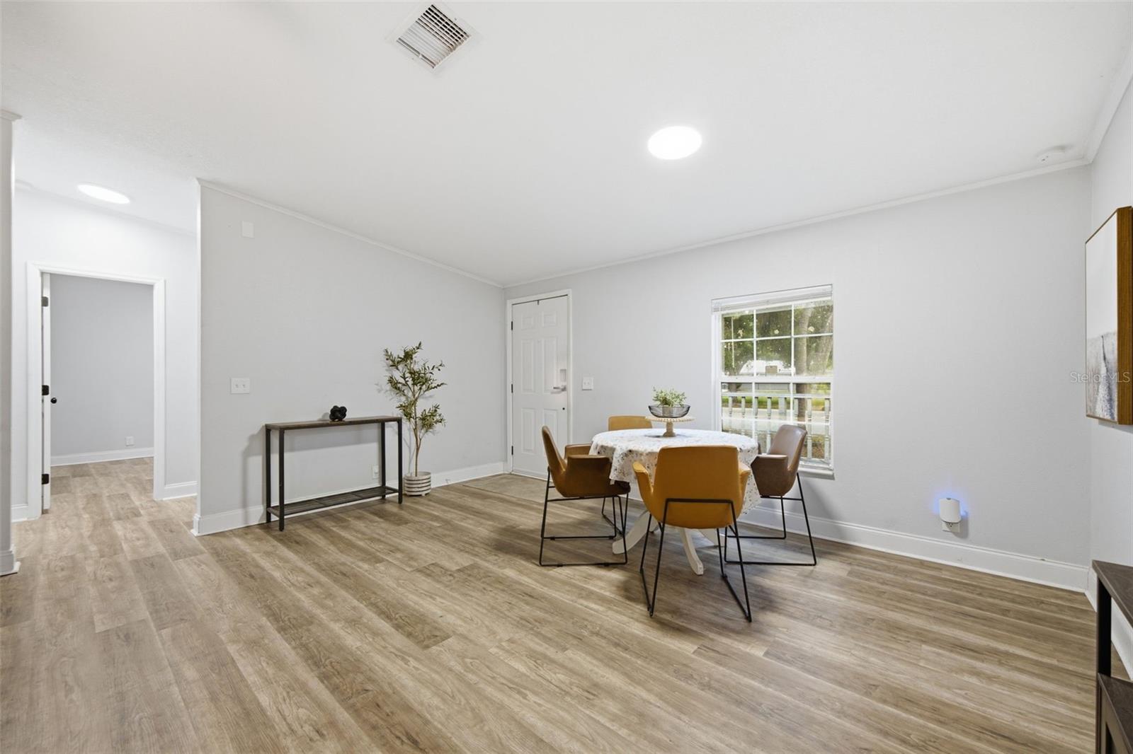 5203 N MENDENHALL DR — photo 17