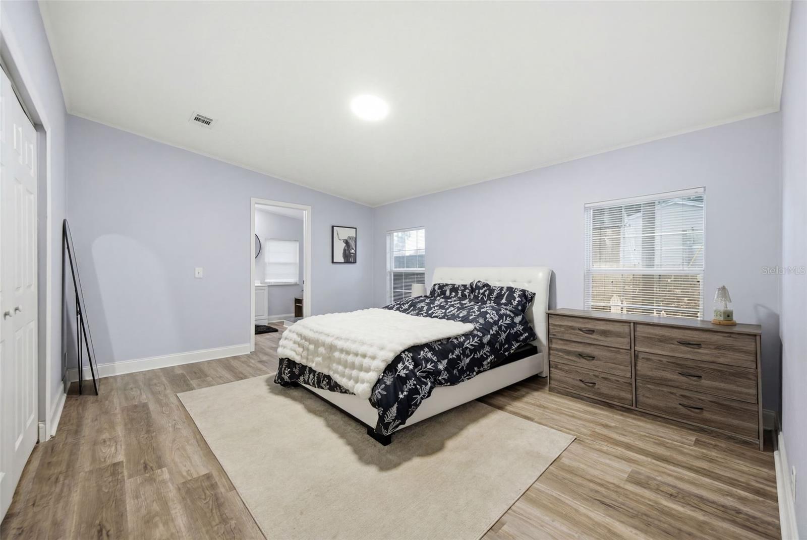 5203 N MENDENHALL DR — photo 26