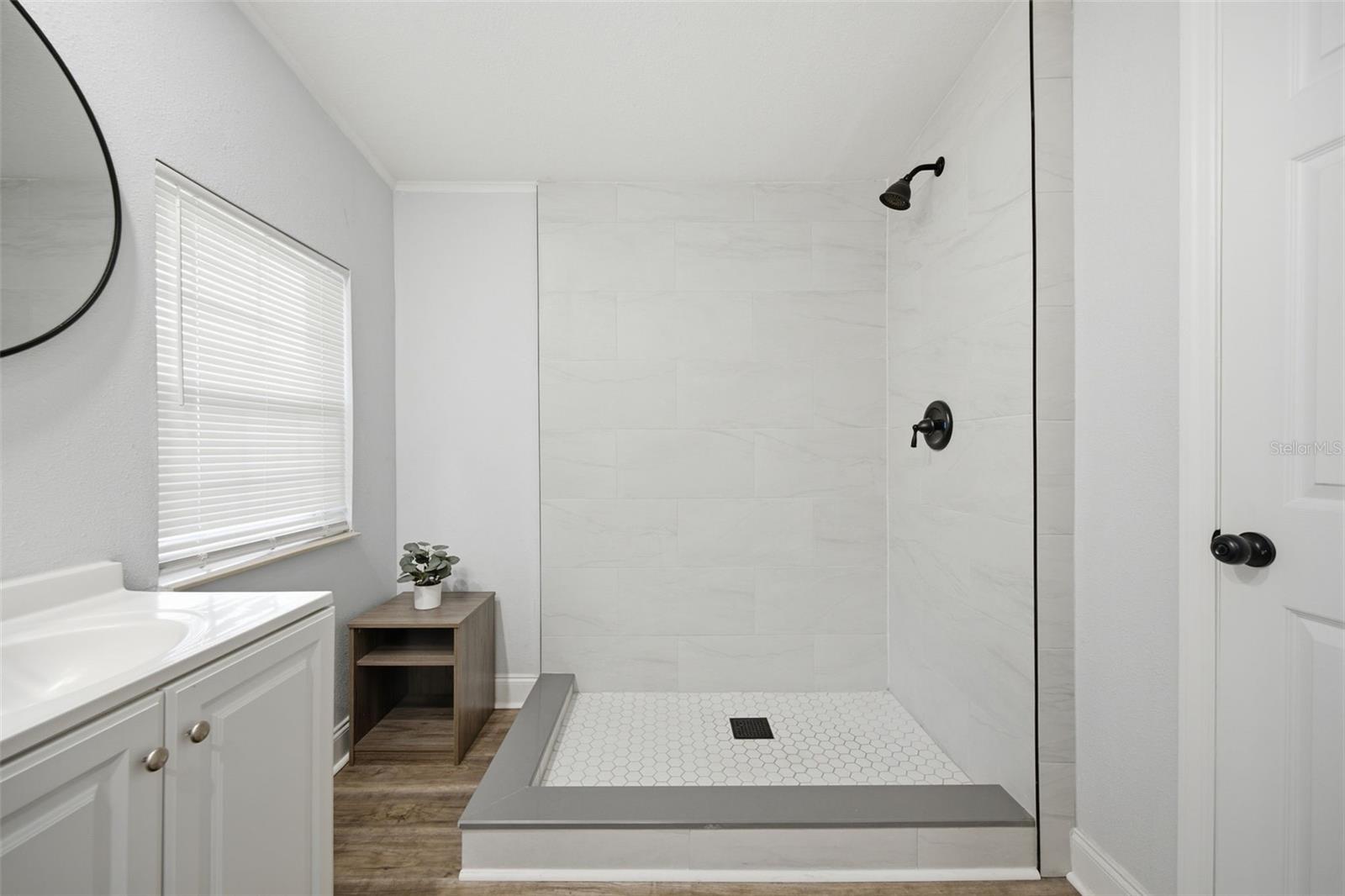 5203 N MENDENHALL DR — photo 29