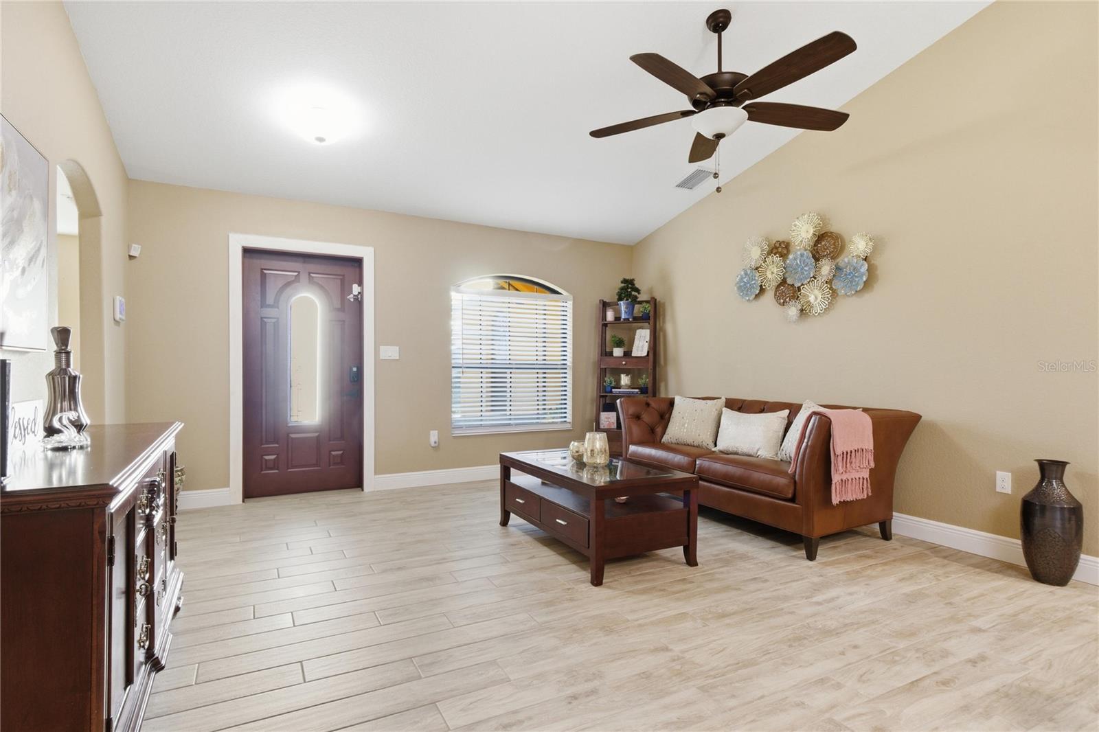 3018 BARRY RD — photo 4