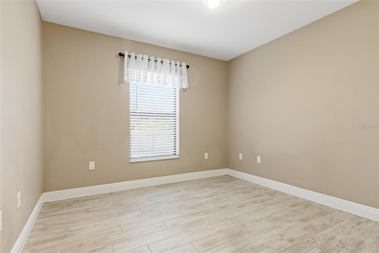 3018 BARRY RD — photo 20