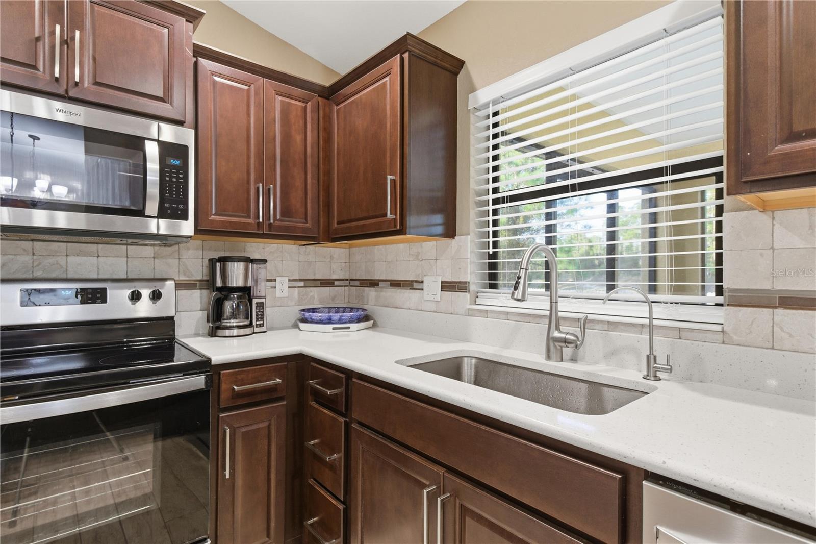 3018 BARRY RD — photo 12