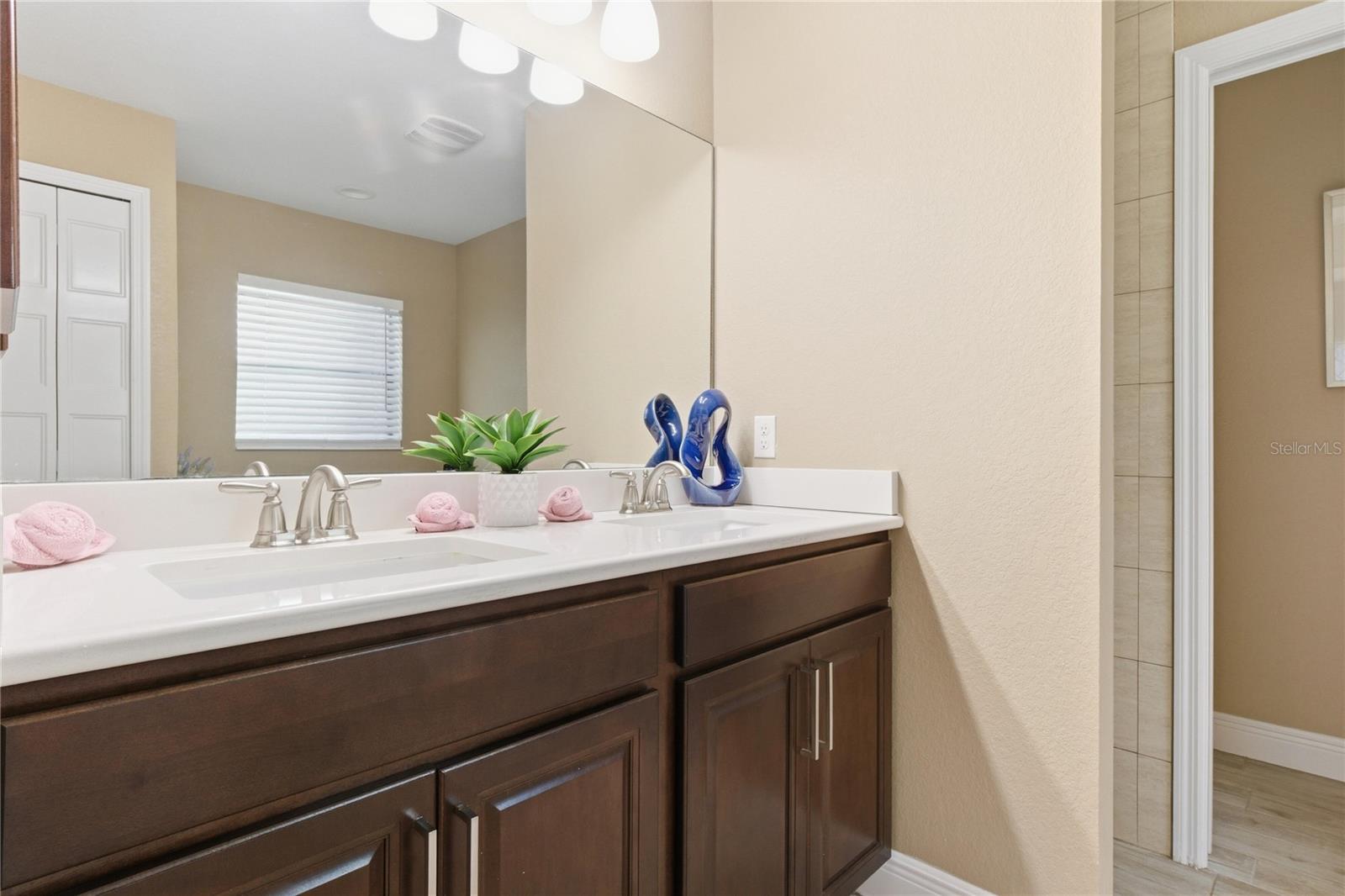3018 BARRY RD — photo 17
