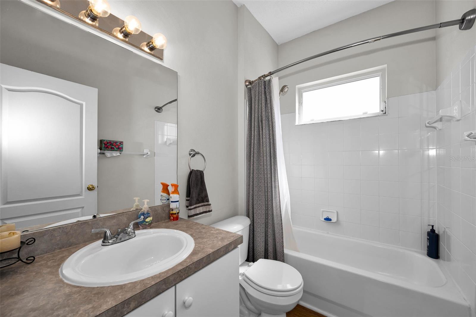 1821 ALVARA PL — photo 32