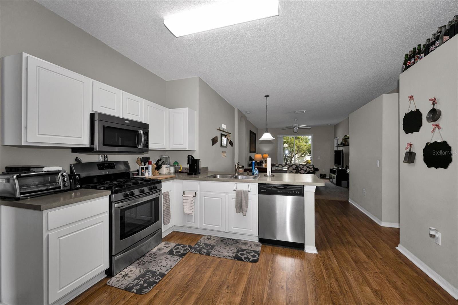 1821 ALVARA PL — photo 20