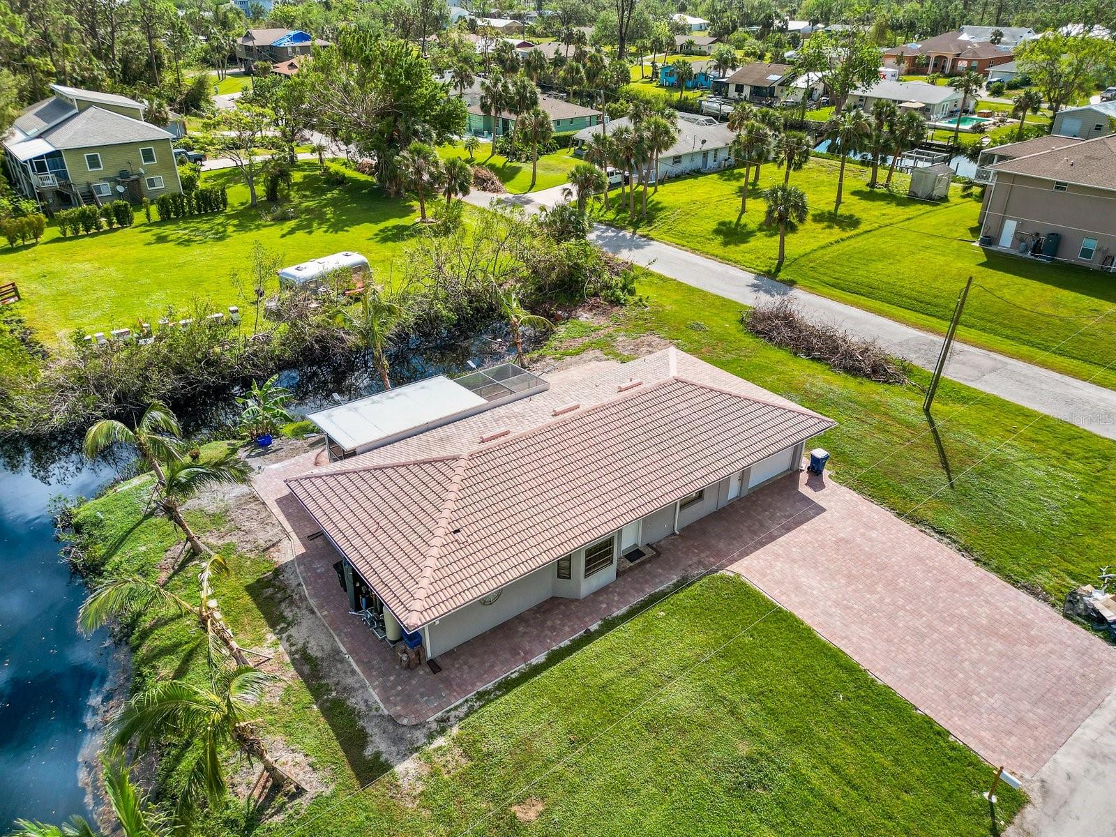 9080 CALOOSA DR — photo 28