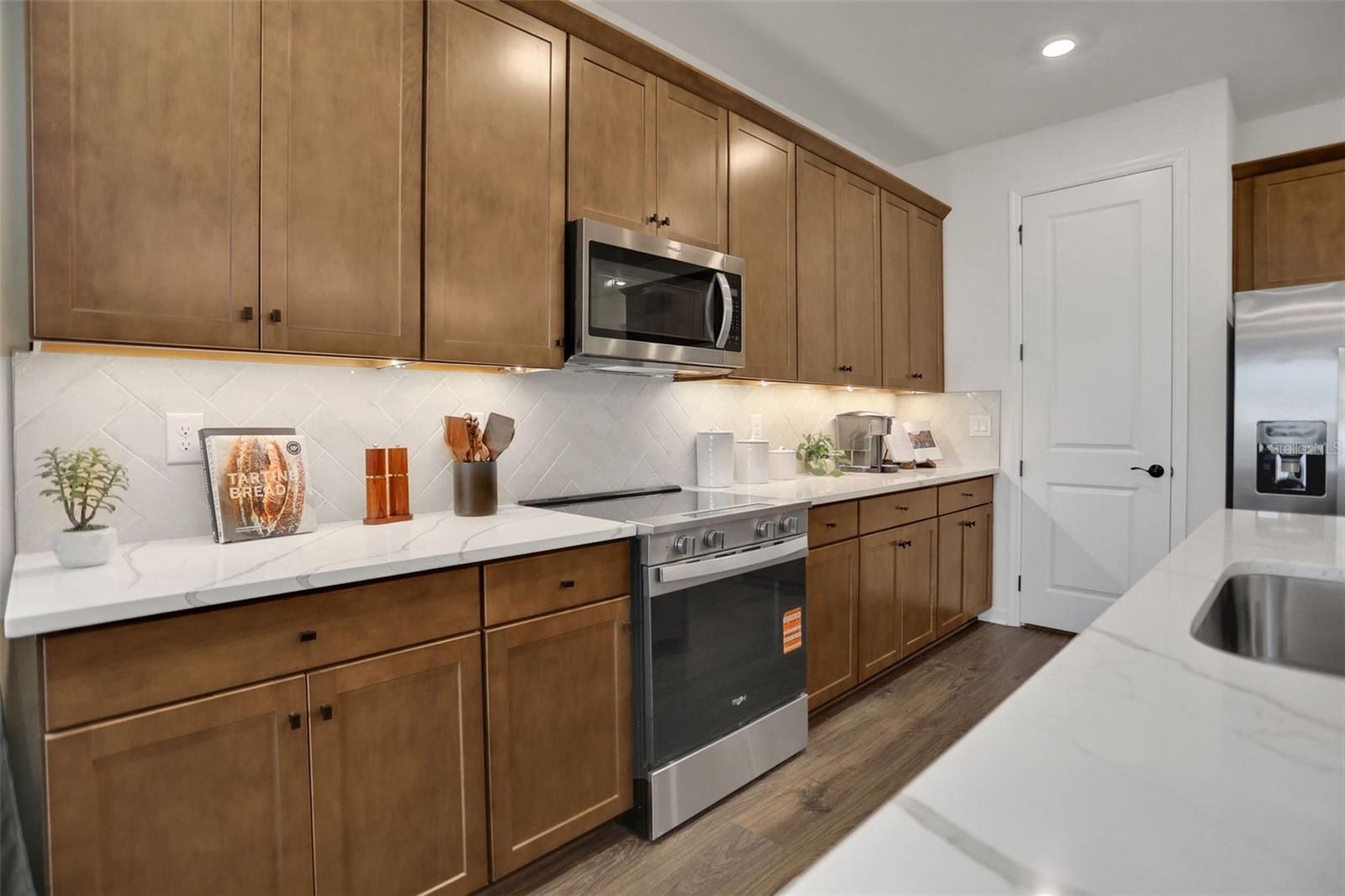 7832 GLEN LILY PL — photo 8