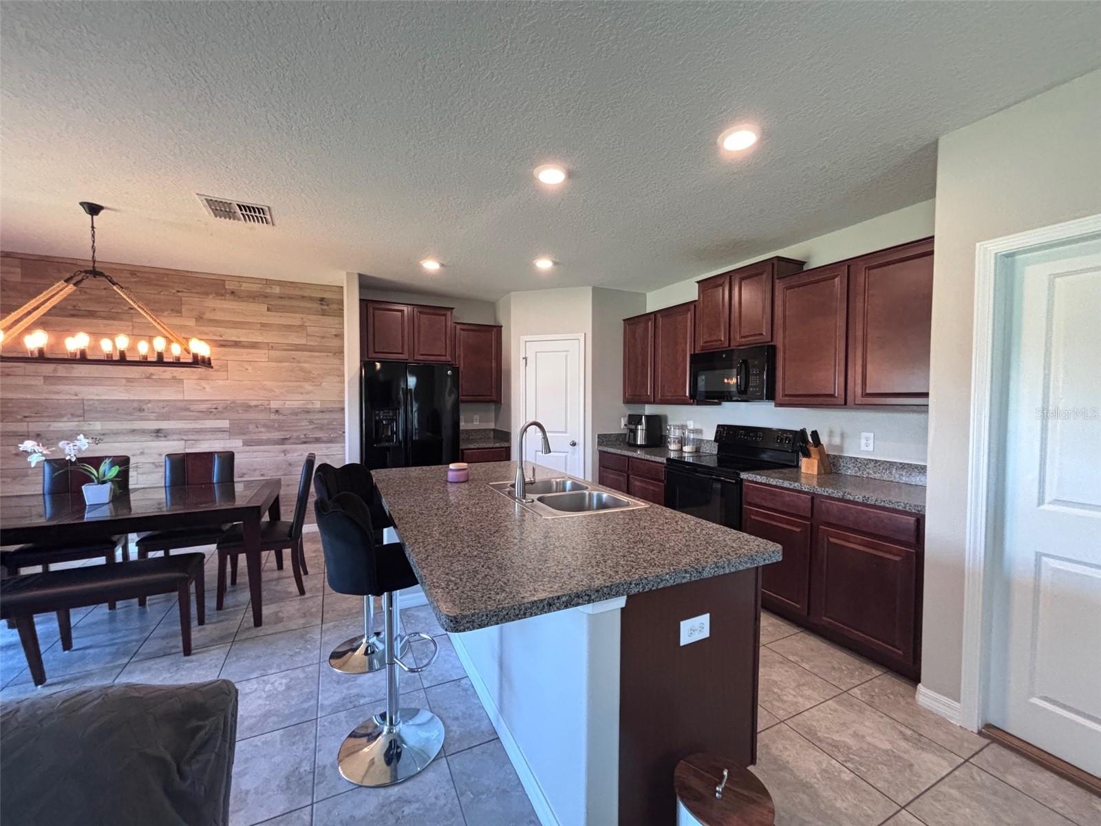405 SERENITY MILL LOOP — photo 10