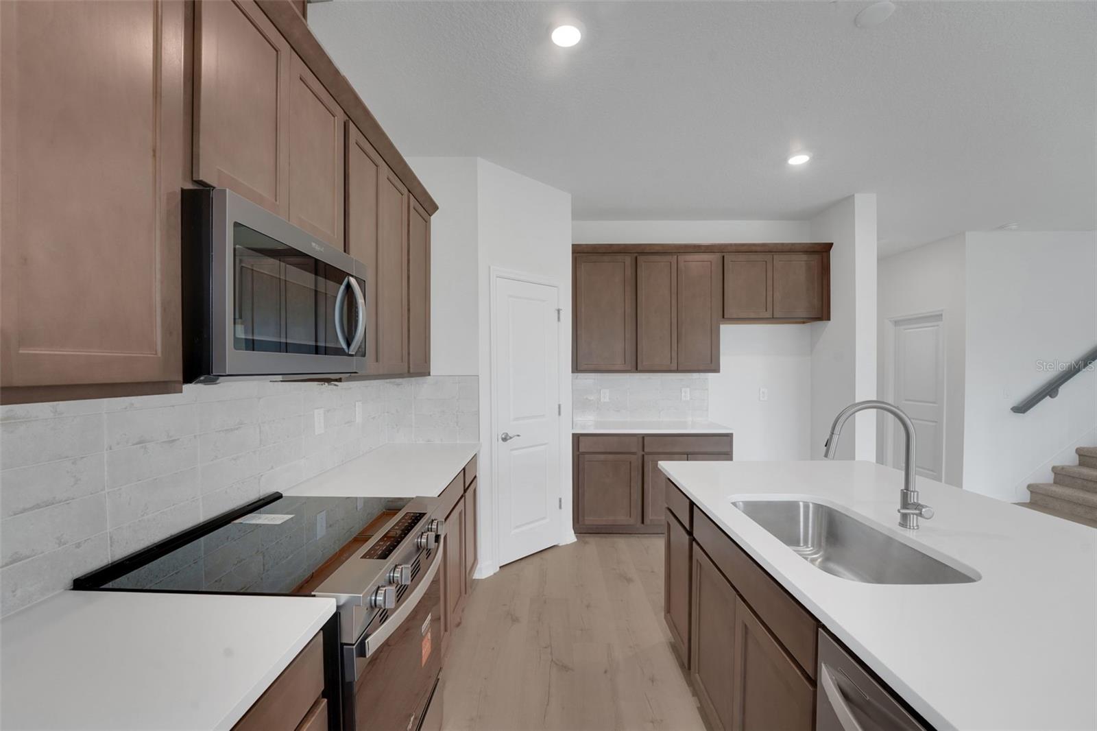 7831 GLEN LILY PL — photo 9