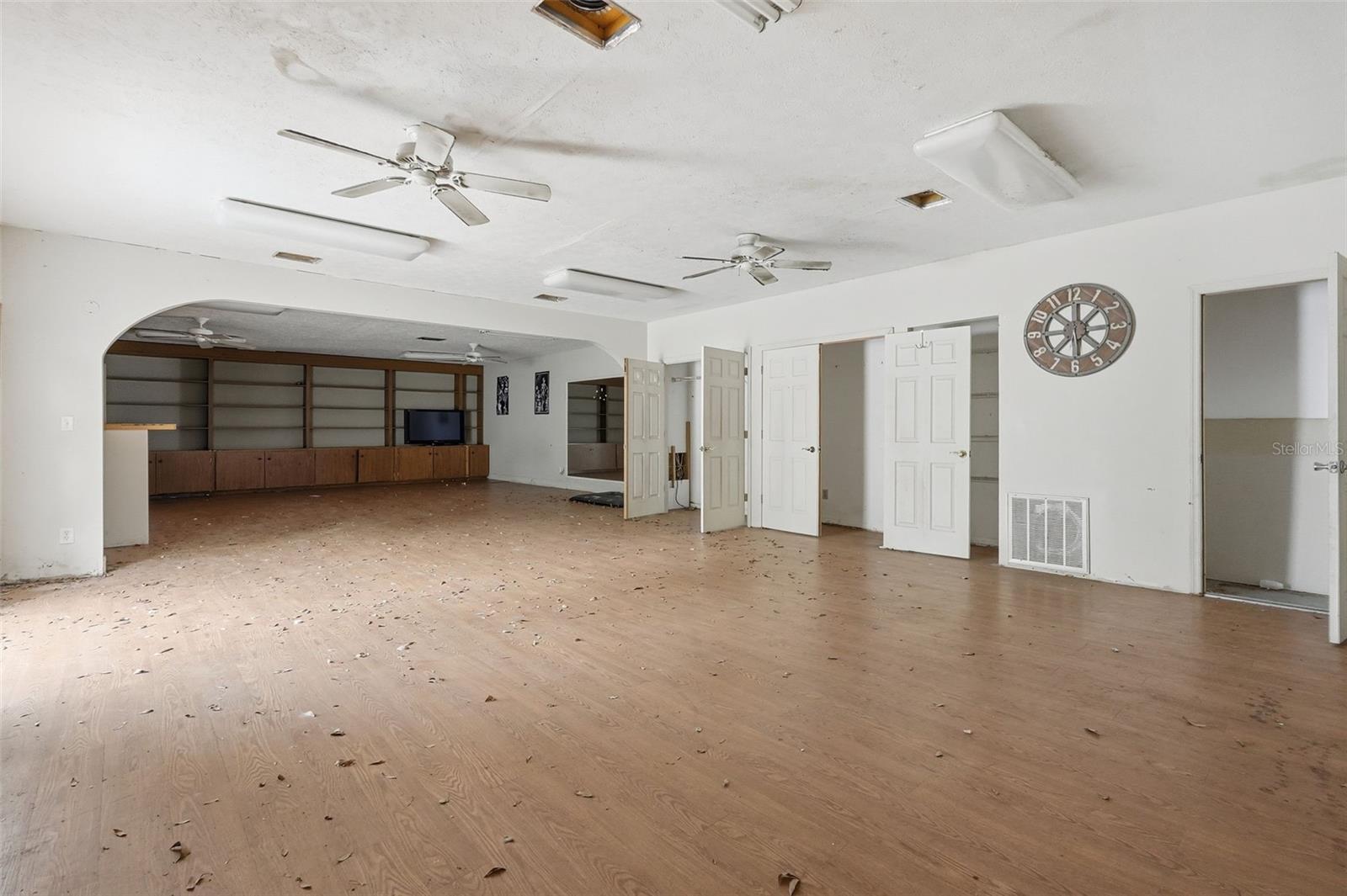 832 S PARSONS AVE — photo 51