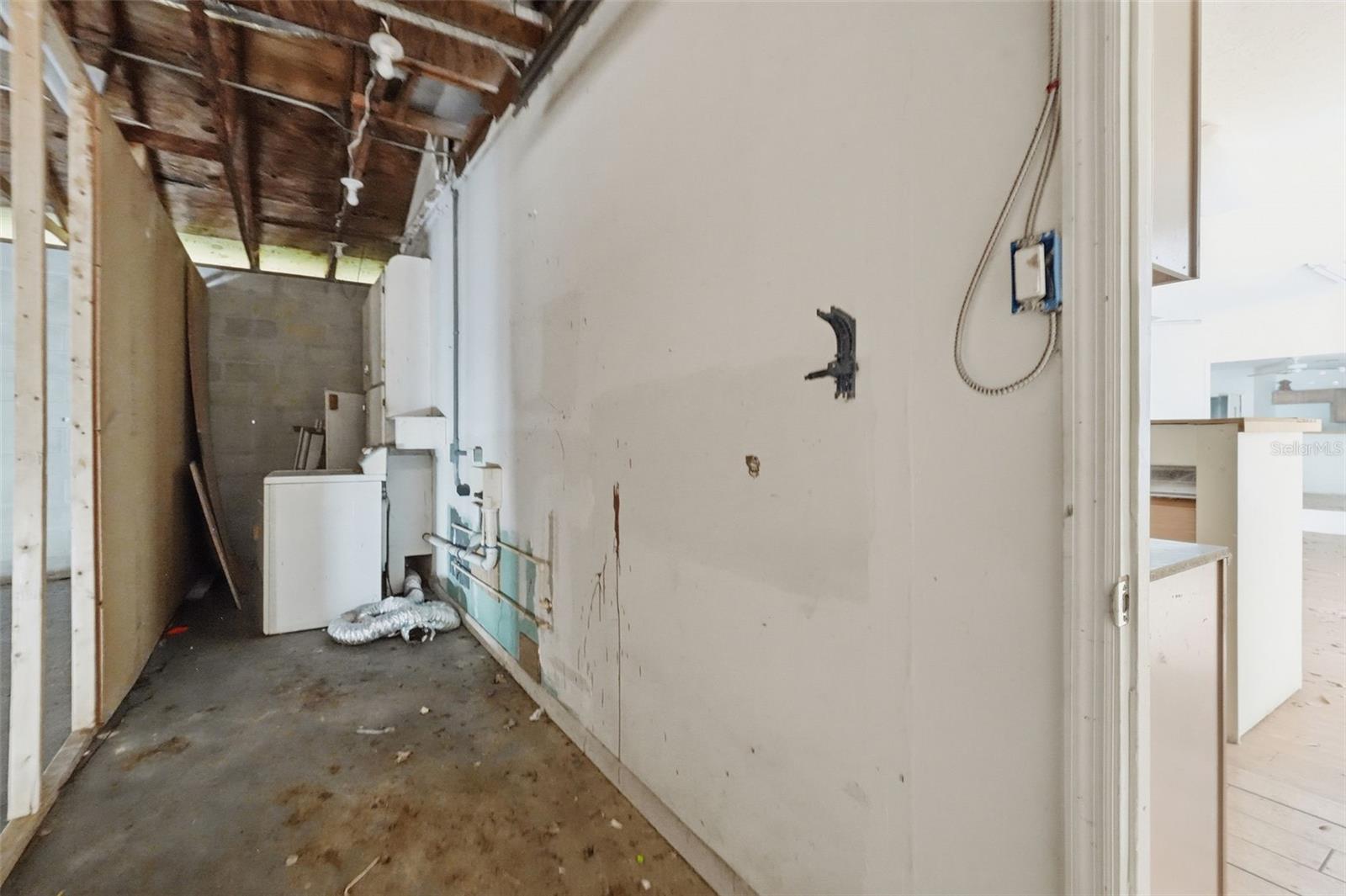 832 S PARSONS AVE — photo 63