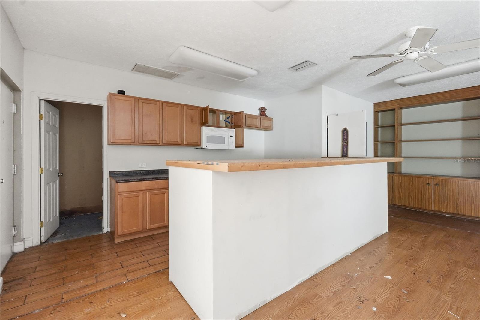 832 S PARSONS AVE — photo 58