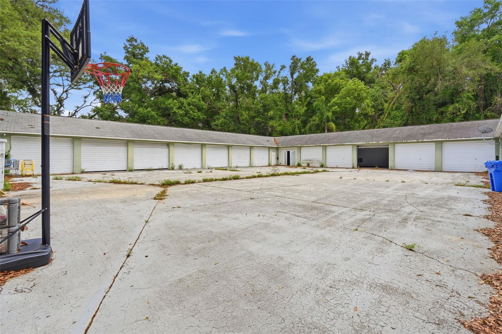 832 S PARSONS AVE — photo 48