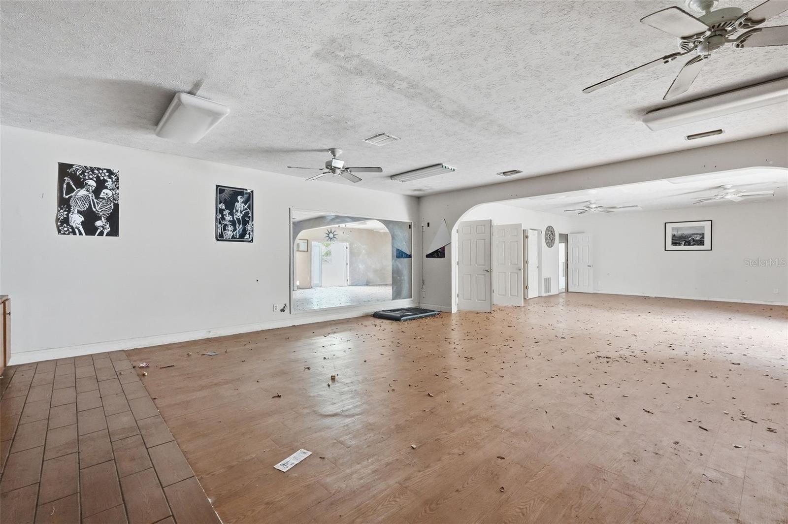 832 S PARSONS AVE — photo 57