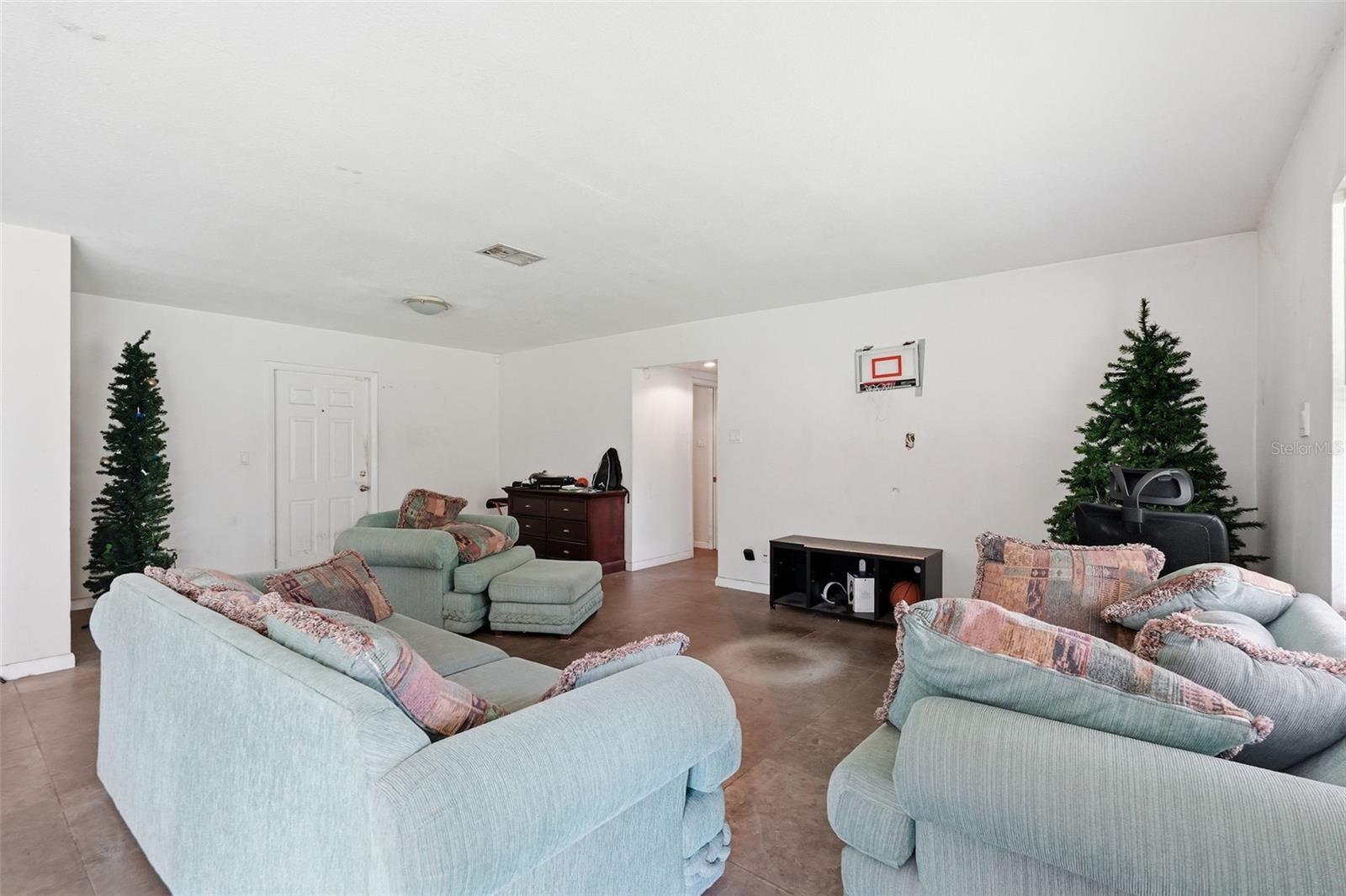 832 S PARSONS AVE — photo 11