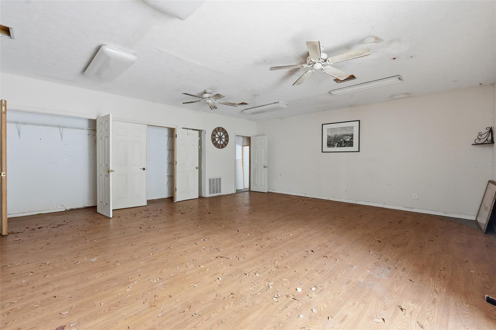 832 S PARSONS AVE — photo 54