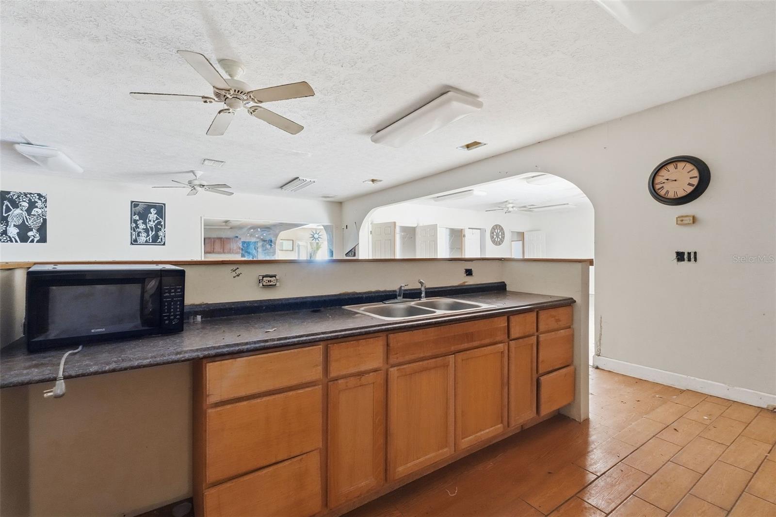 832 S PARSONS AVE — photo 59