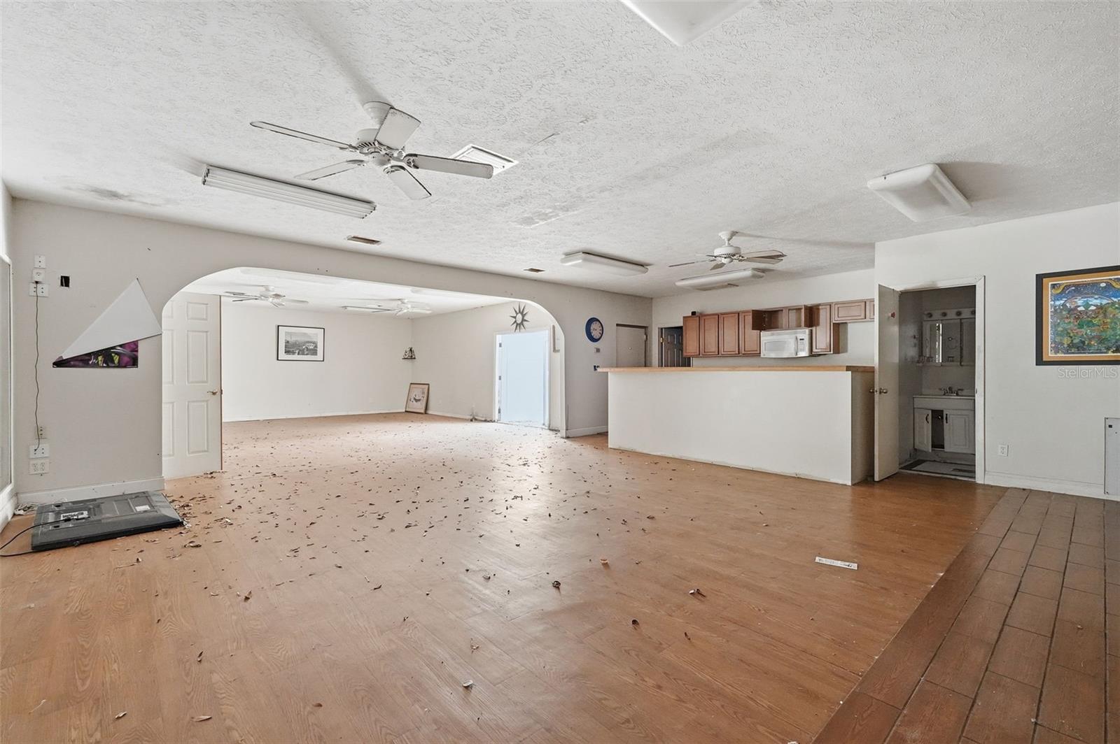 832 S PARSONS AVE — photo 56