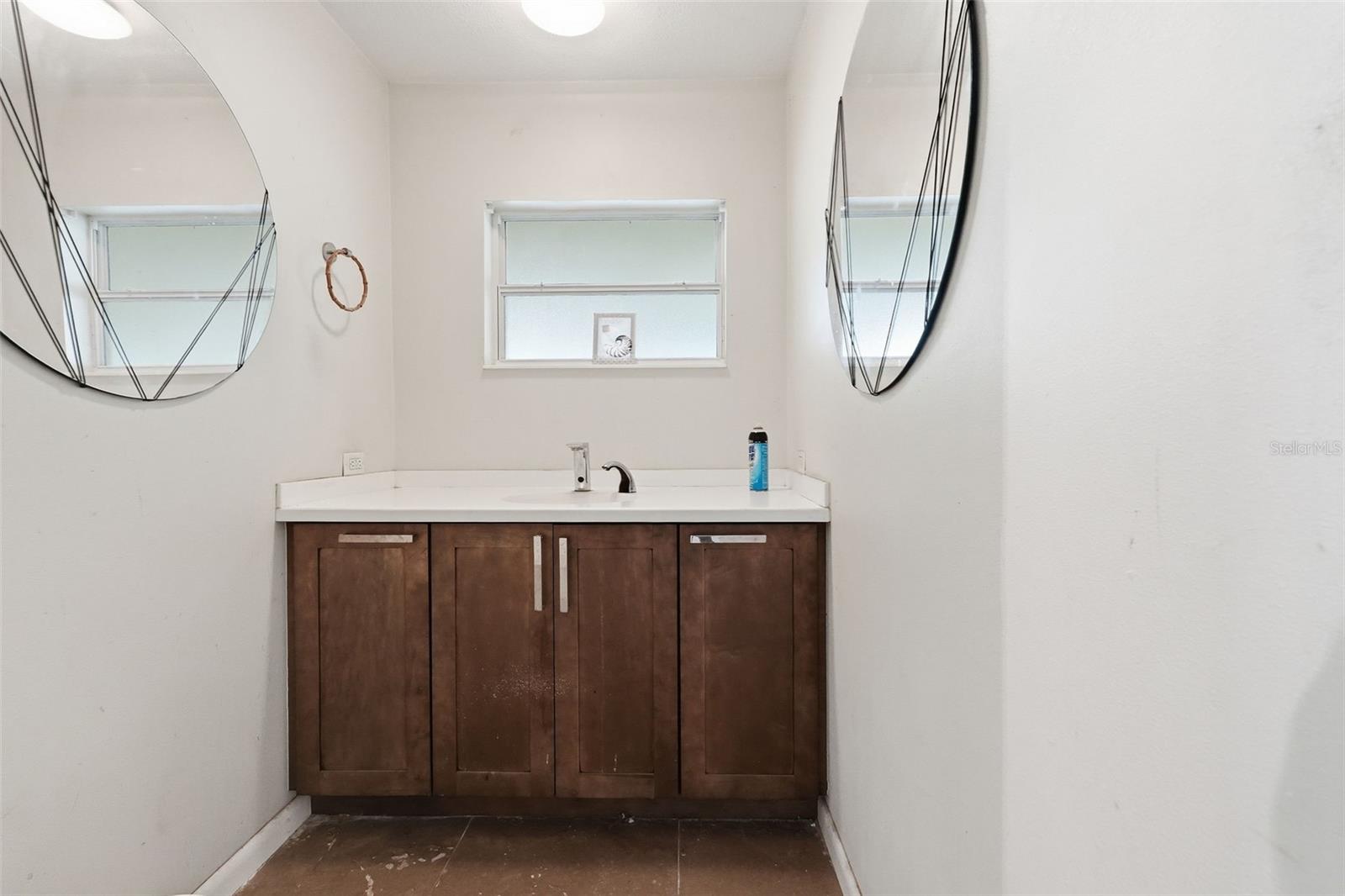 832 S PARSONS AVE — photo 41