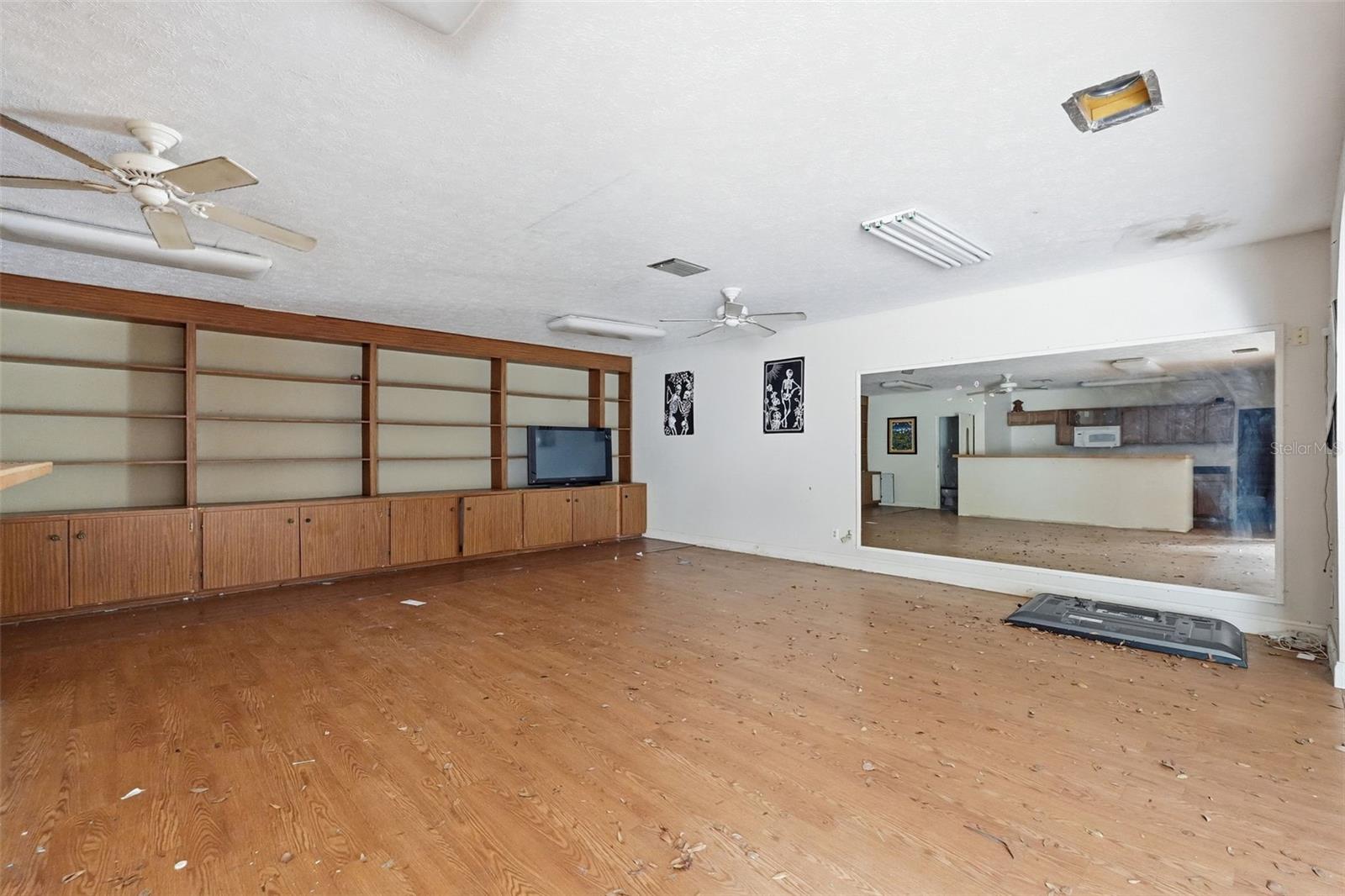 832 S PARSONS AVE — photo 61