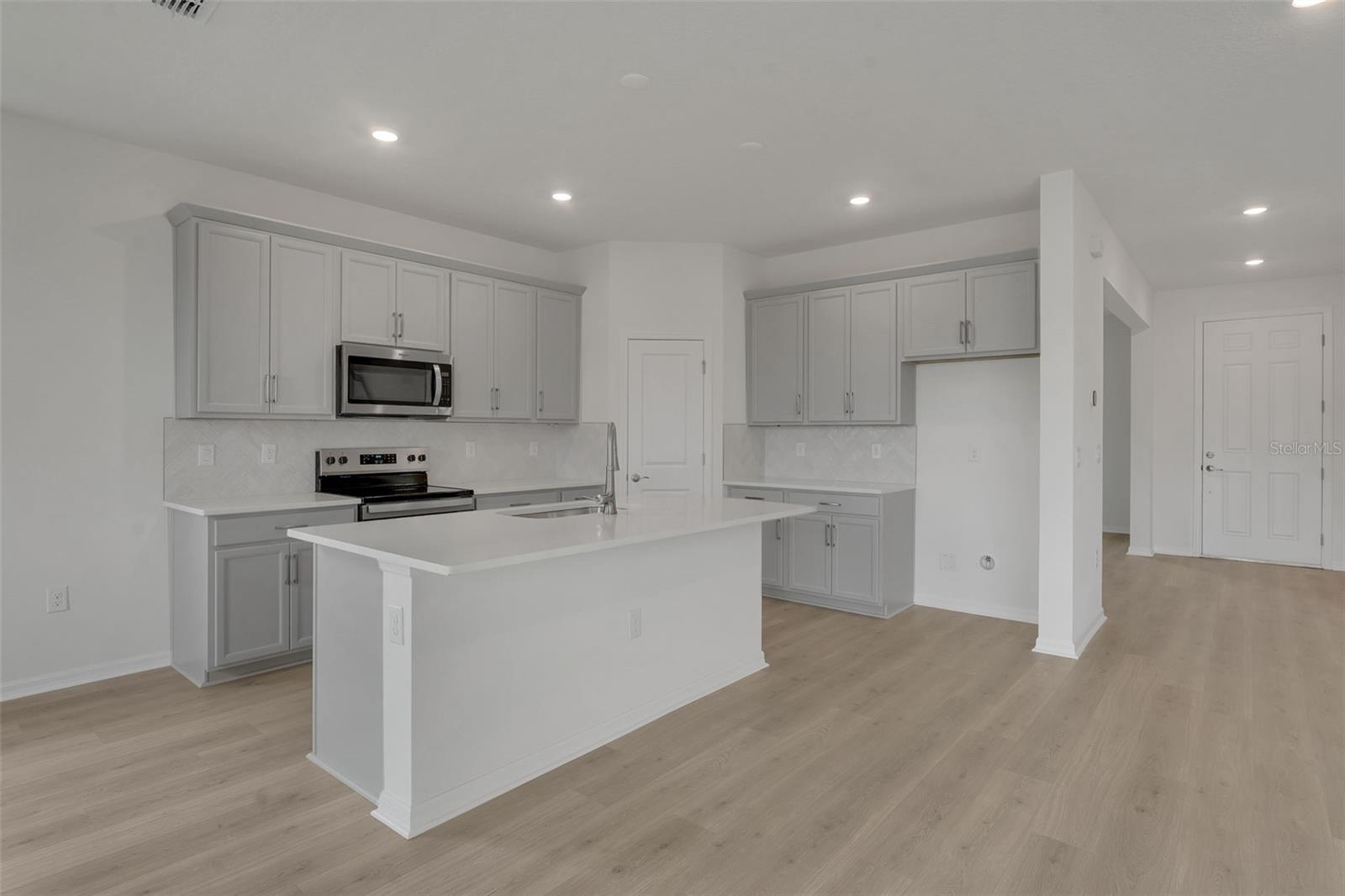 7819 GLEN LILY PL — photo 14