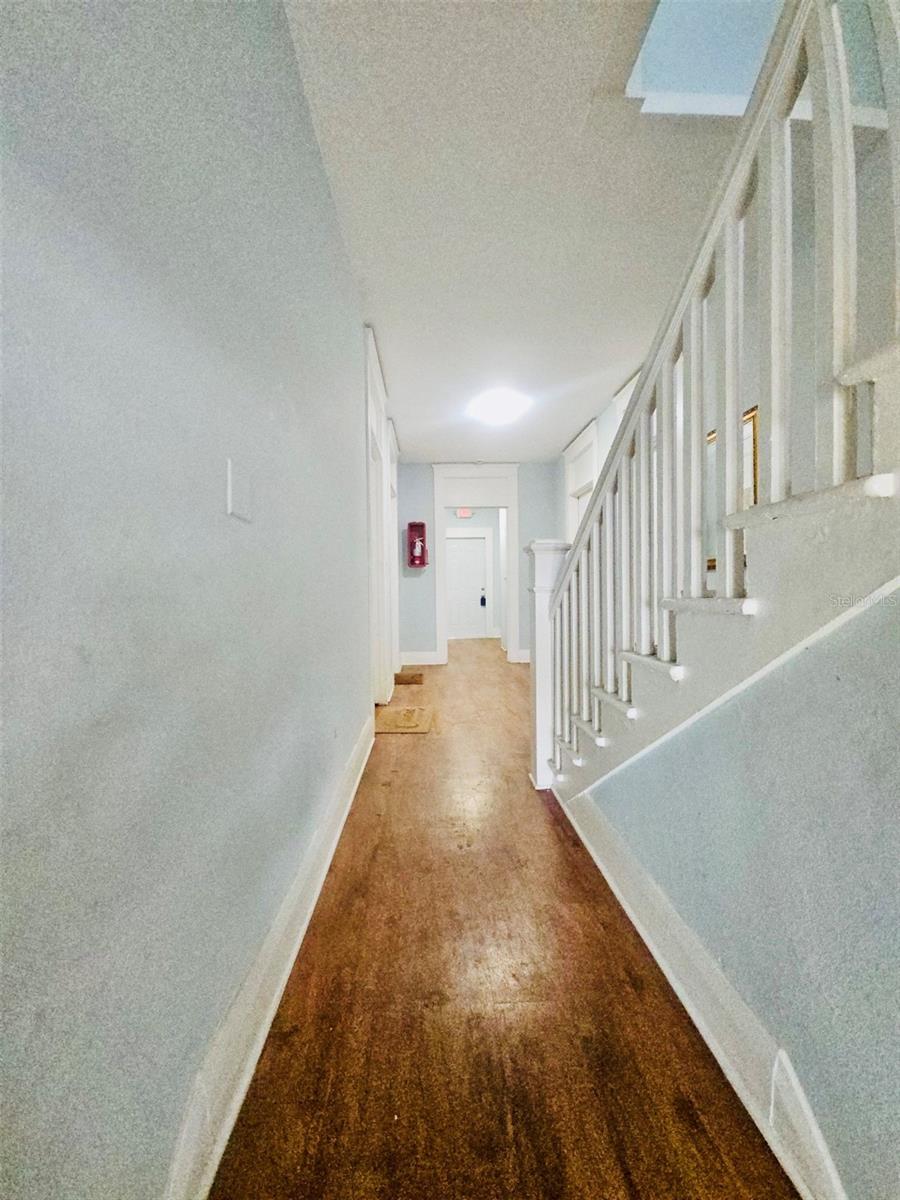 2301 N JEFFERSON ST #Apt 3 — photo 3