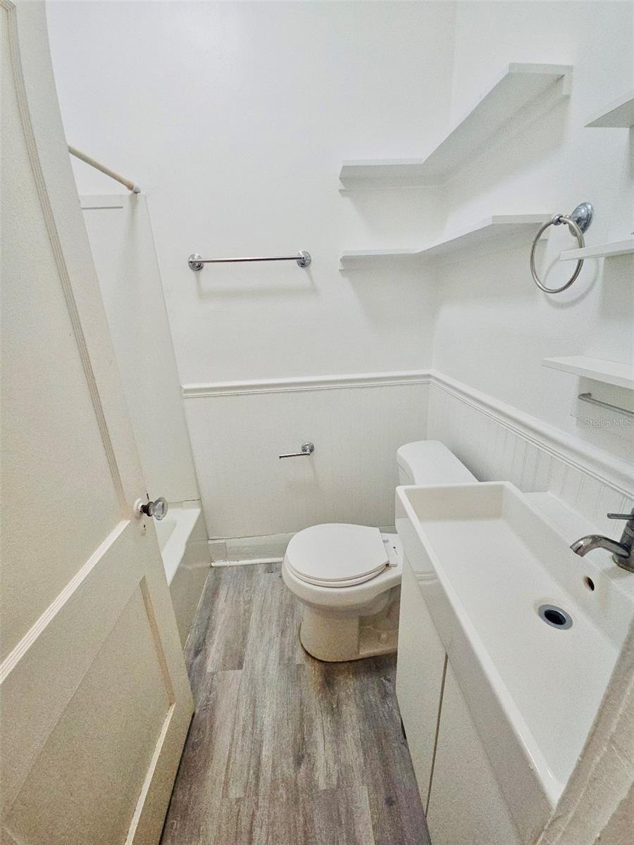 2301 N JEFFERSON ST #Apt 3 — photo 15