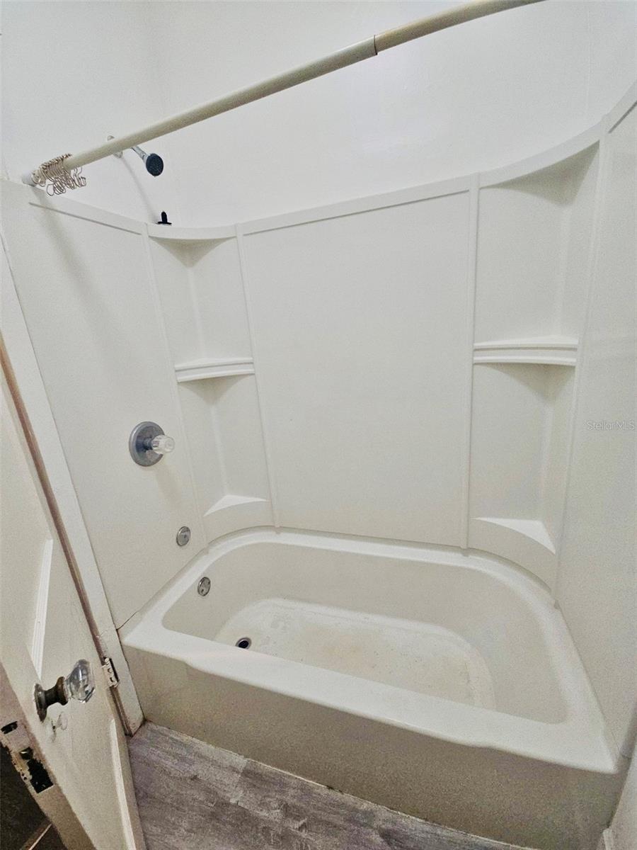 2301 N JEFFERSON ST #Apt 3 — photo 16