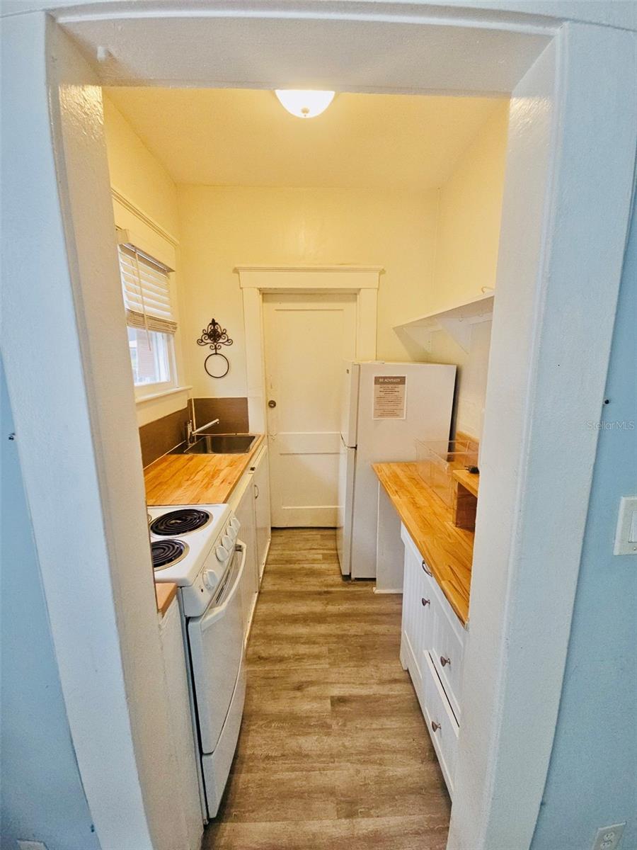 2301 N JEFFERSON ST #Apt 3 — photo 13