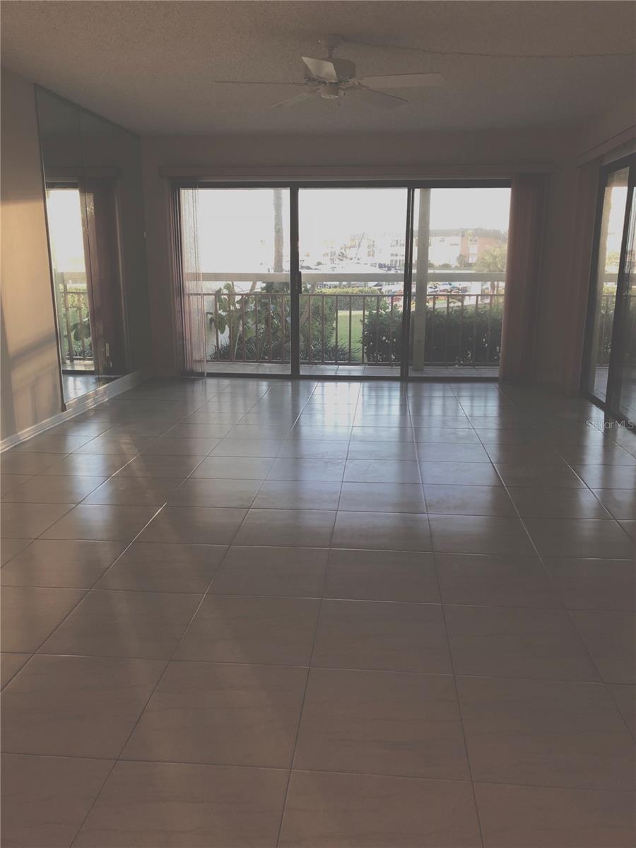 7907 SAILBOAT KEY BLVD S #105 — photo 7