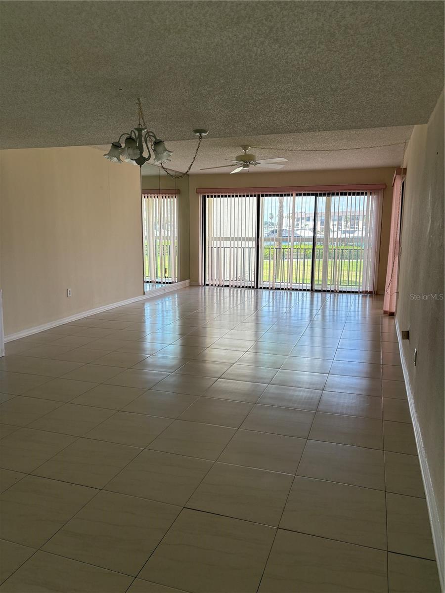 7907 SAILBOAT KEY BLVD S #105 — photo 4