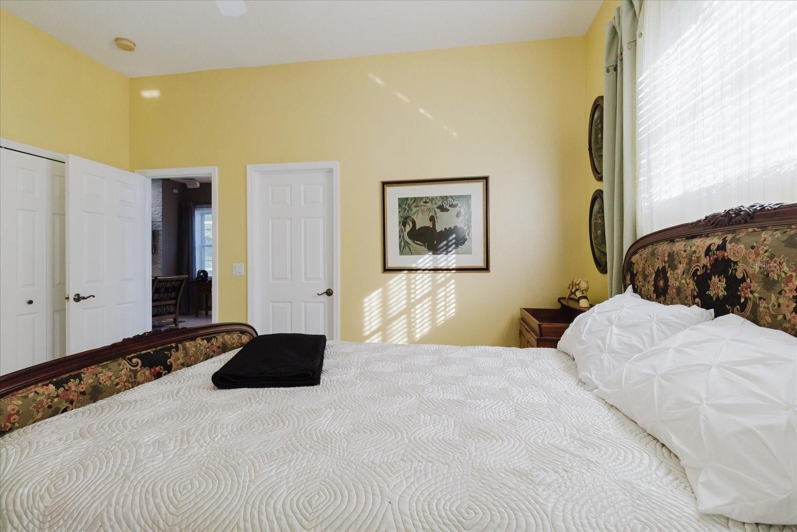 13510 WESTSHIRE DR — photo 47
